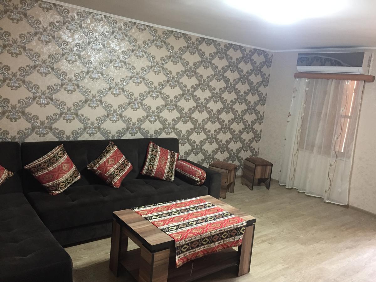 Old Yard Guest House Тбилиси Екстериор снимка