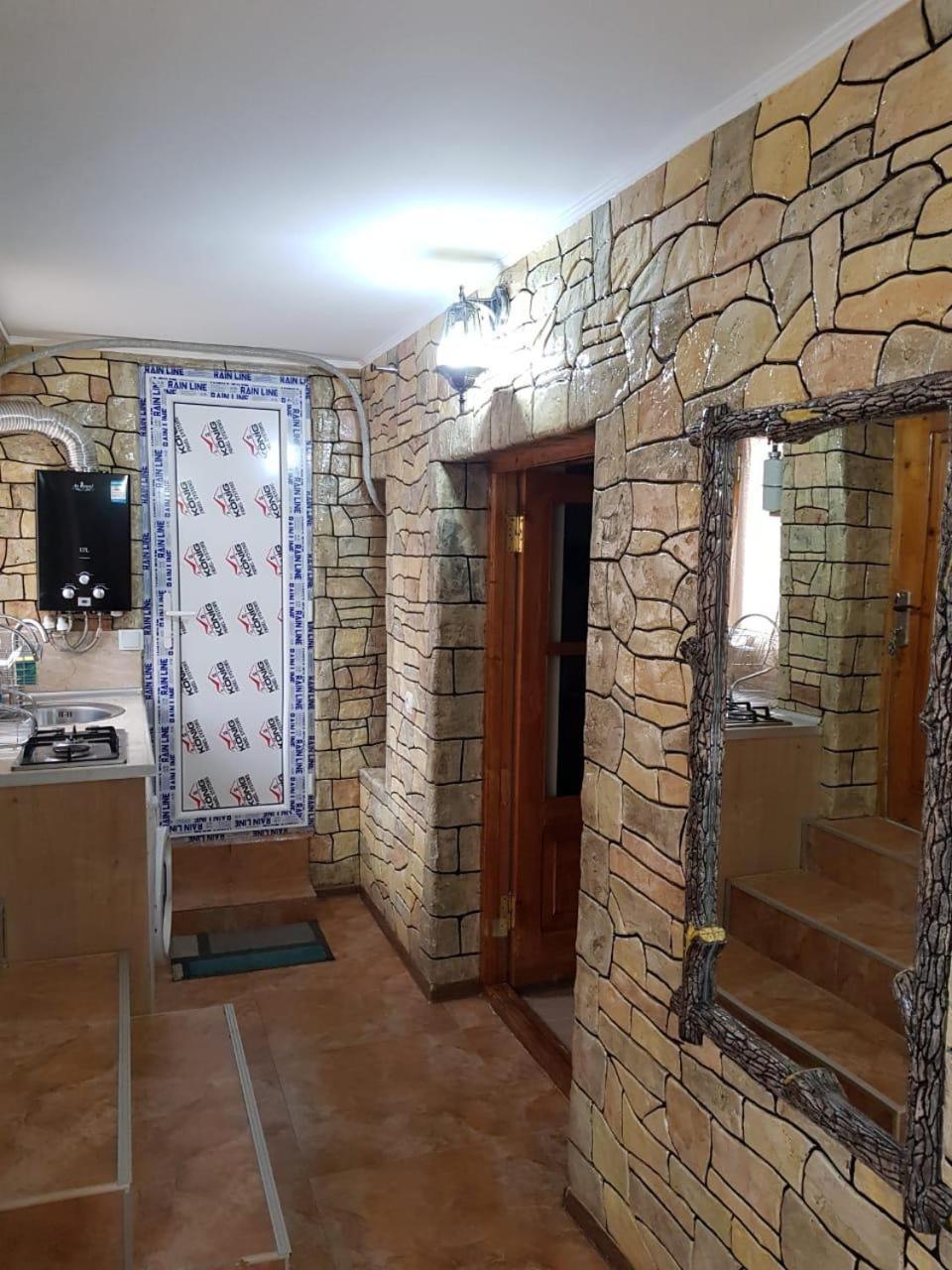 Old Yard Guest House Тбилиси Екстериор снимка